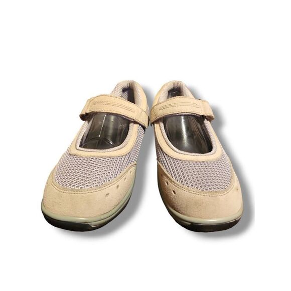 NEW Orthofeet sz 7.5 Womens Tan Leather Strappy Slip on Mary Jane Loafers Preppy - Picture 4 of 10